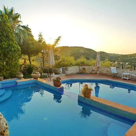Clio With Pool Crete Villa *
